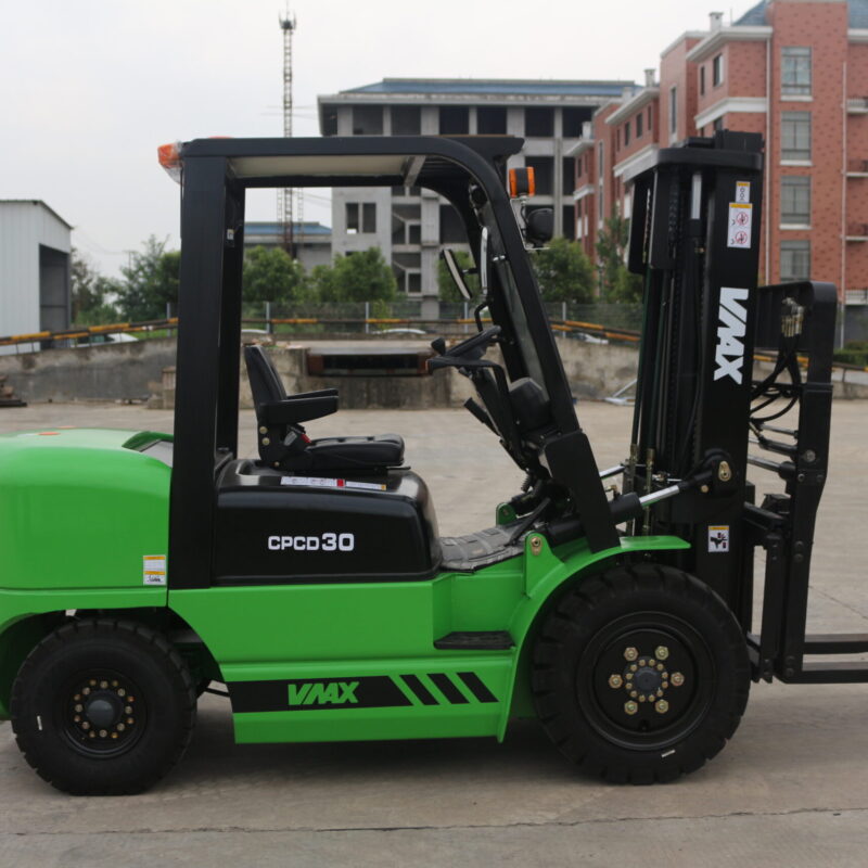 CPCD30  green windshield and seal roof and side shifter&fork positioner