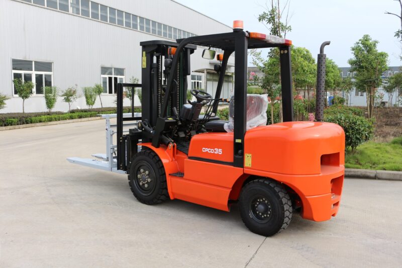 Push-pull clamp with reversal