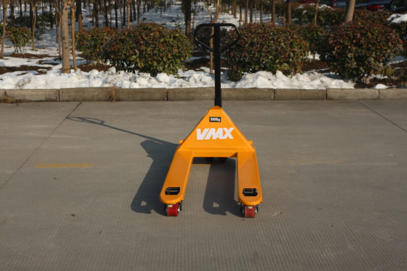 Manual pallet truck