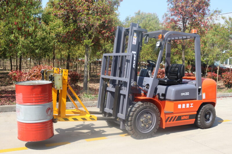 Floating elbow clamp