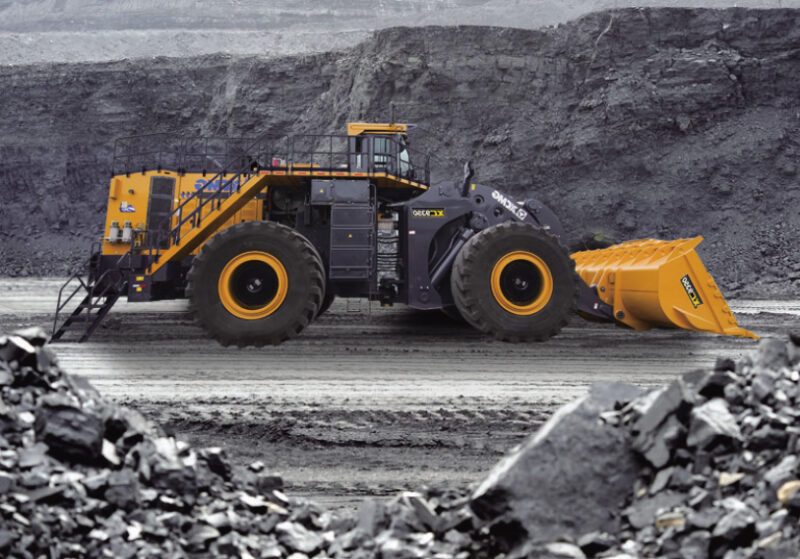 XC8-C2570 2023-03 BACKHOE LOADER